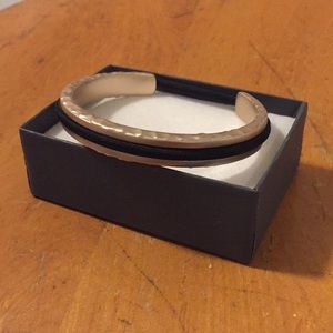 Maria Shireen hair tie bracelet